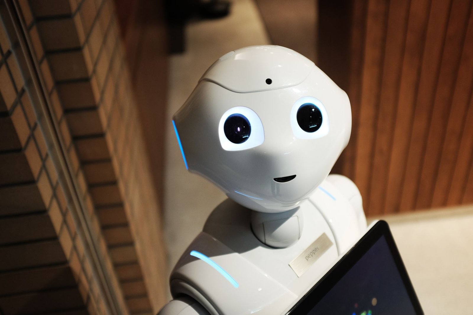 AI robot representing content creation tools